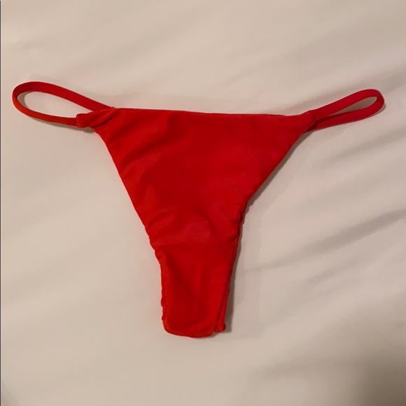 Mikoh Red Bottoms Small - Picture 3 of 6